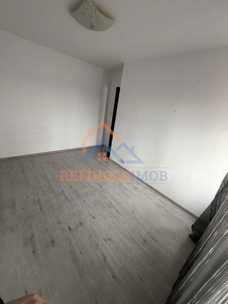 Drumul Taberei Apartament de vanzare cu 3 camere, 2 grupuri sanitare, Bulevardul Timisoara